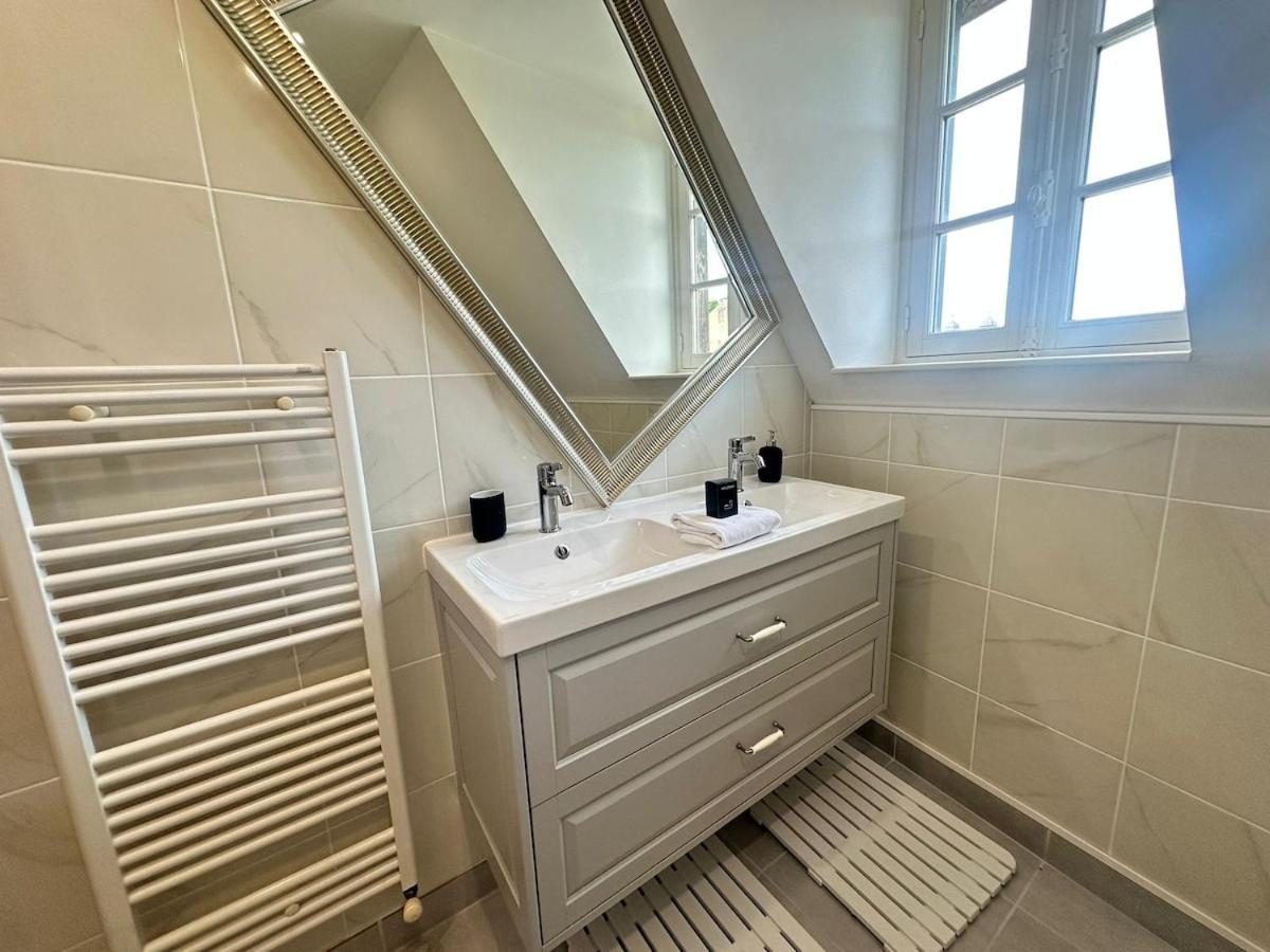 S Bayleved'Air Duplex Vue Chateau, Balneo Et Sauna Sedan Exterior foto
