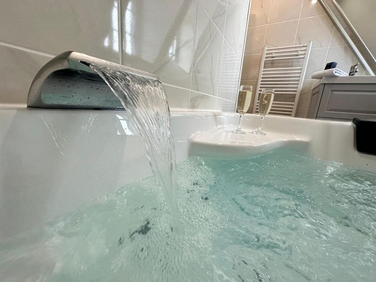 S Bayleved'Air Duplex Vue Chateau, Balneo Et Sauna Sedan Exterior foto